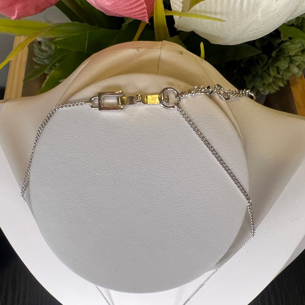 Givenchy Silver Star Pendant Necklace - Picture 4 of 7